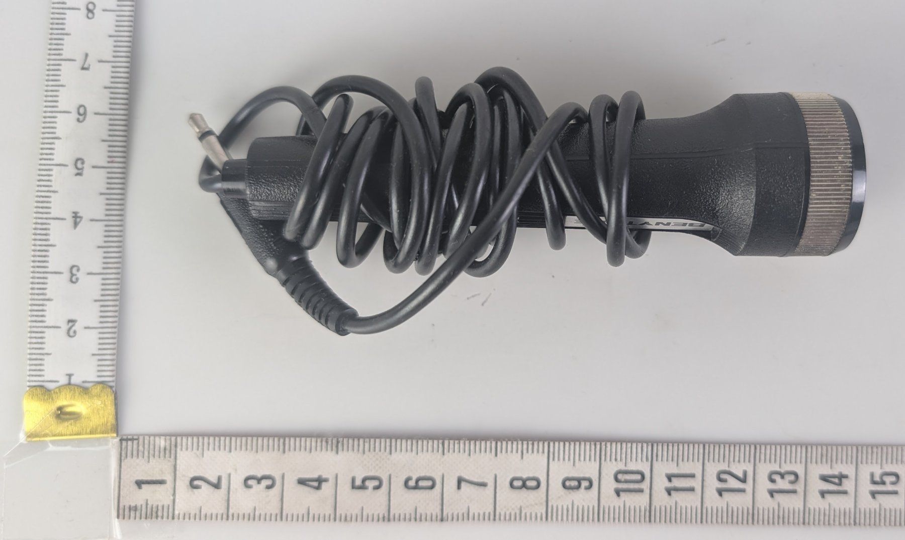 Microfoni: Benytone Mikrofon mit Kabel & Halterung, Vintage, top! – Usato da Zürich venduto da axolottchen 1