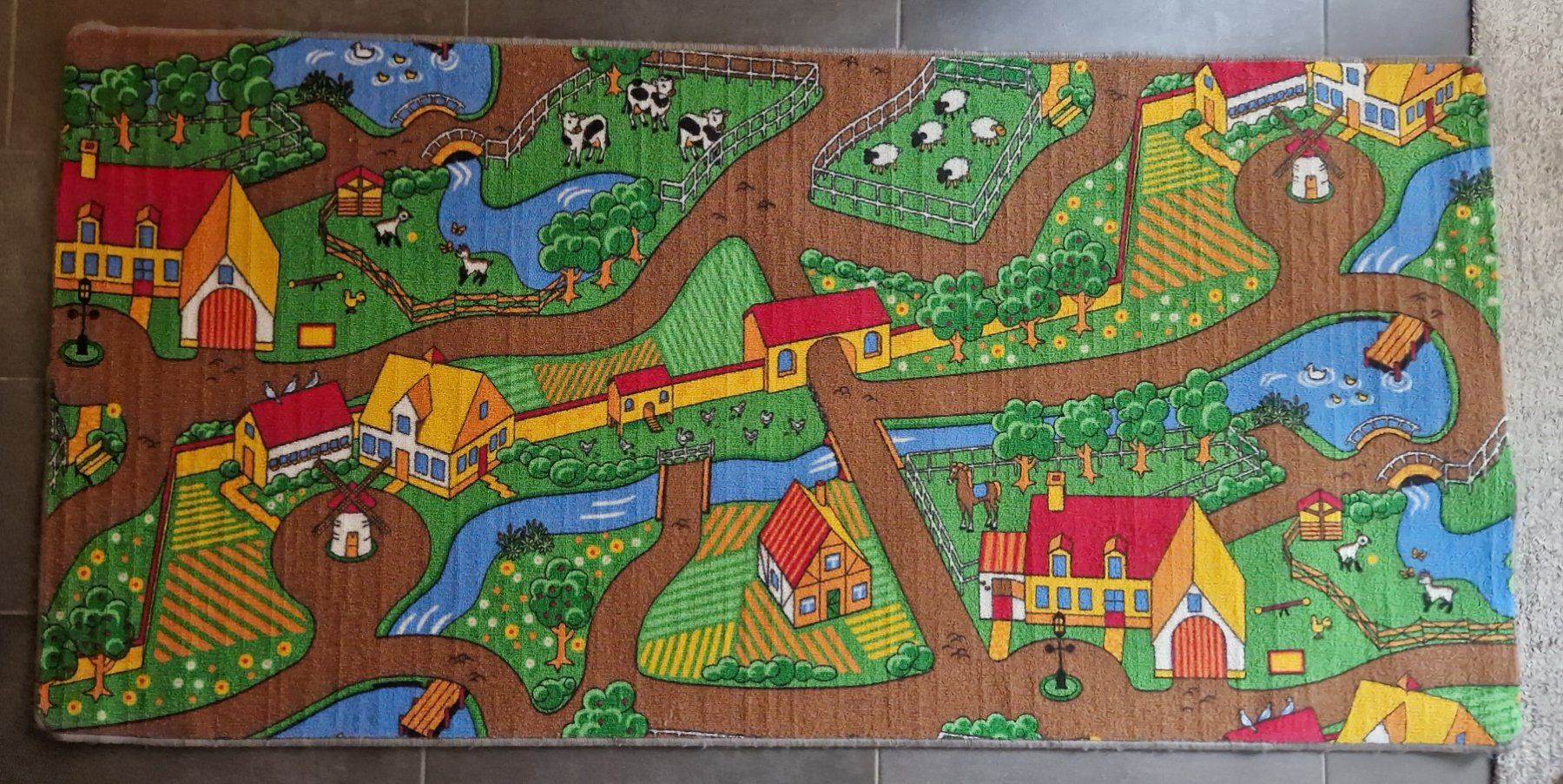 Tappeti: Spielteppich Stadt Grösse 197 x 95 – Usato da Trachslau venduto da schumannmario 1