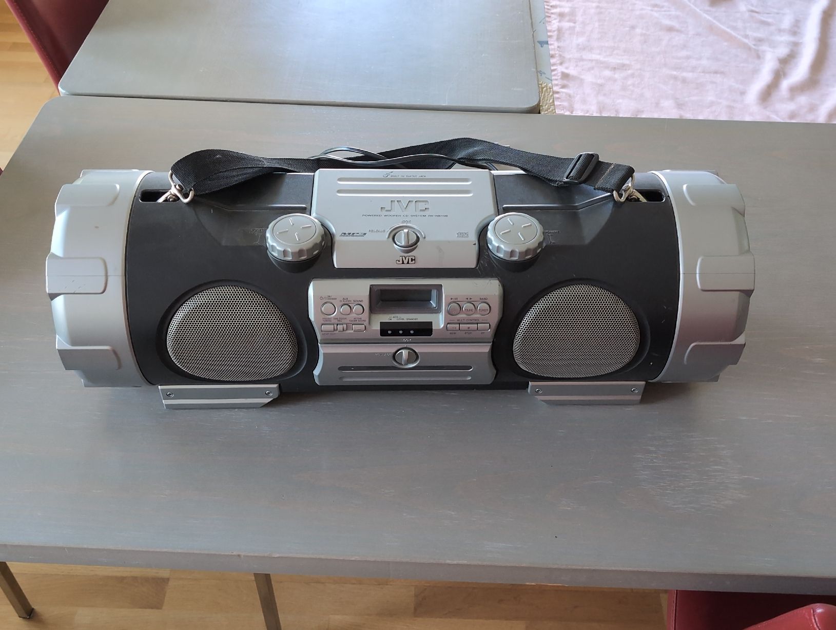 JVC Radios: JVC Boomblaster RV-NB10B – Gebraucht aus Marthalen von ndrs