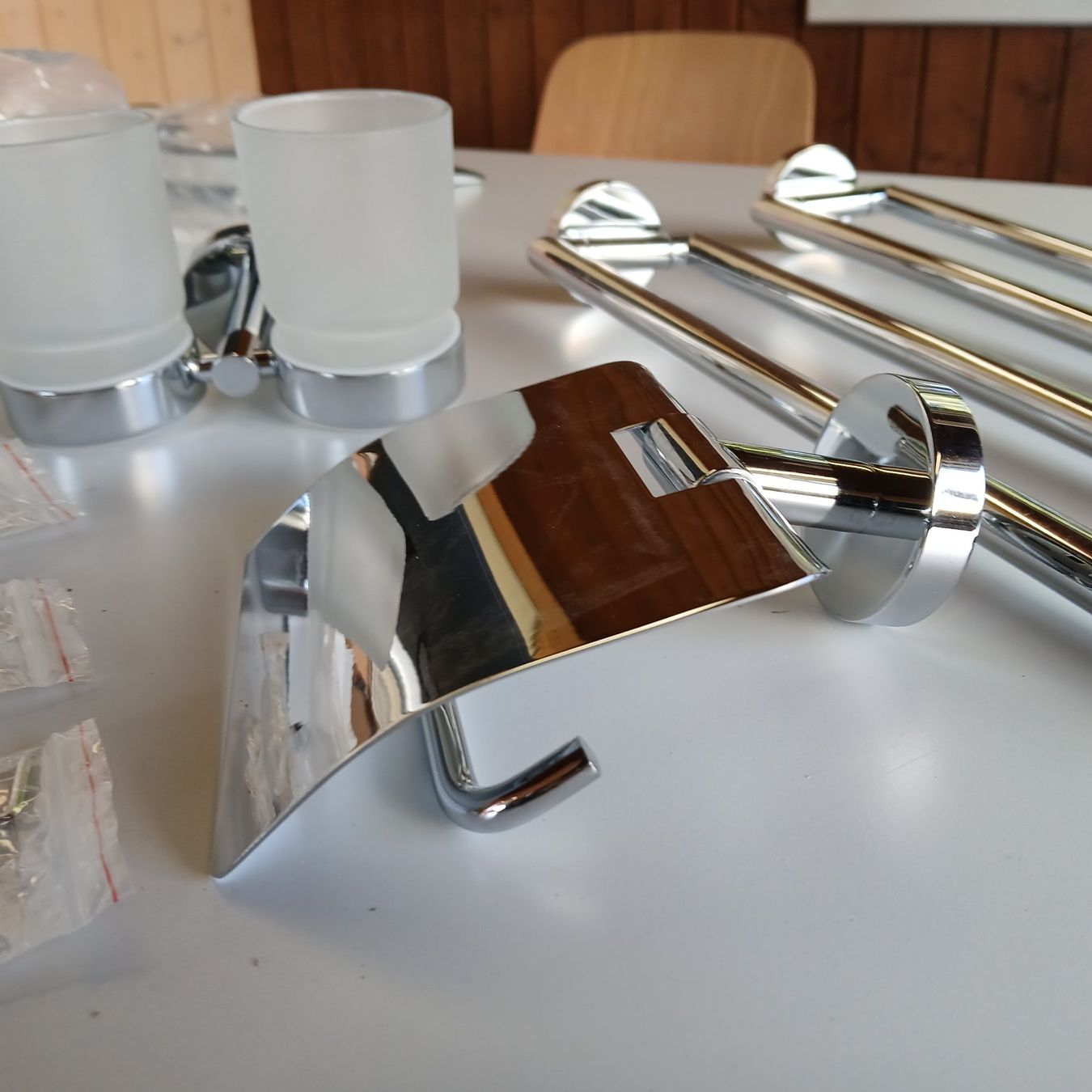 WC: Badezimmer Set Chrom Halterungen – Usato da Safenwil venduto da SilverDesign 1