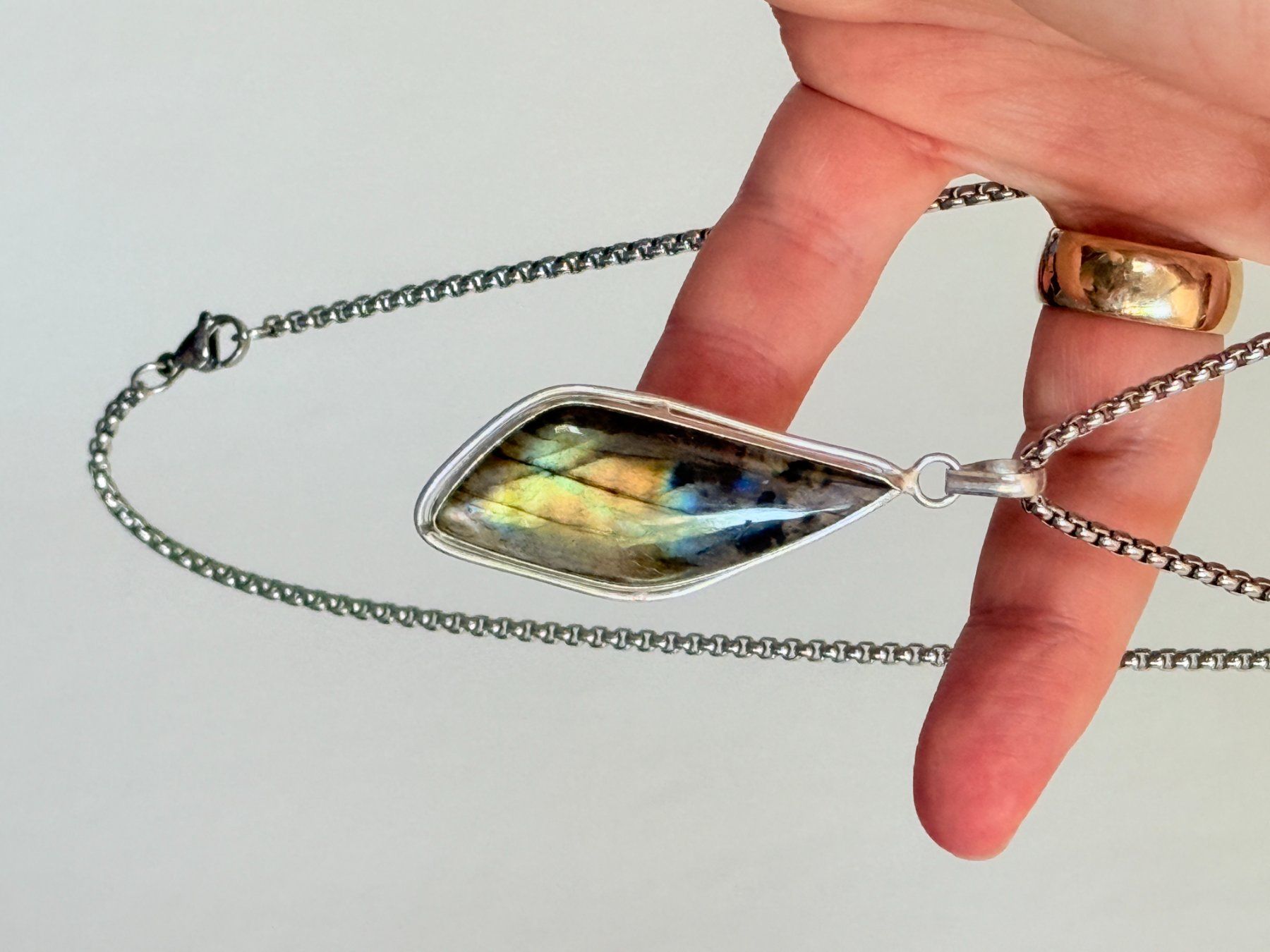 Catenine: Collier Labradorite - Élégance Naturelle ✨ – Nuovo e nell'imballaggio originale da Genève venduto da AWWA 7