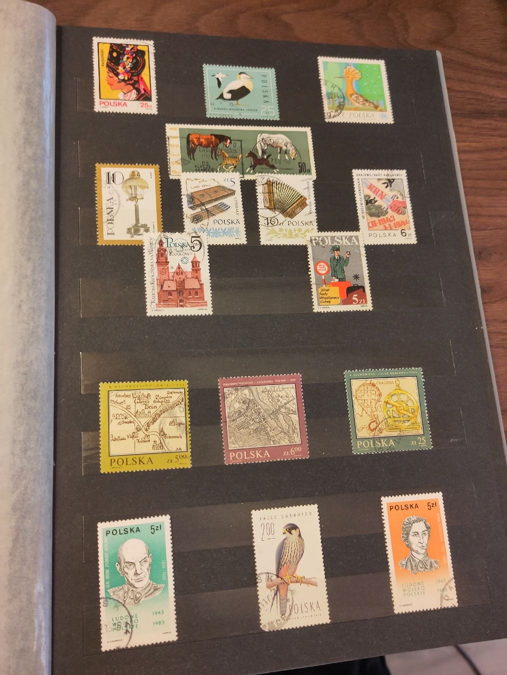 Tutti i francobolli: 400 alte Briefmarken – Usato da Bachs venduto da maykelrk 3