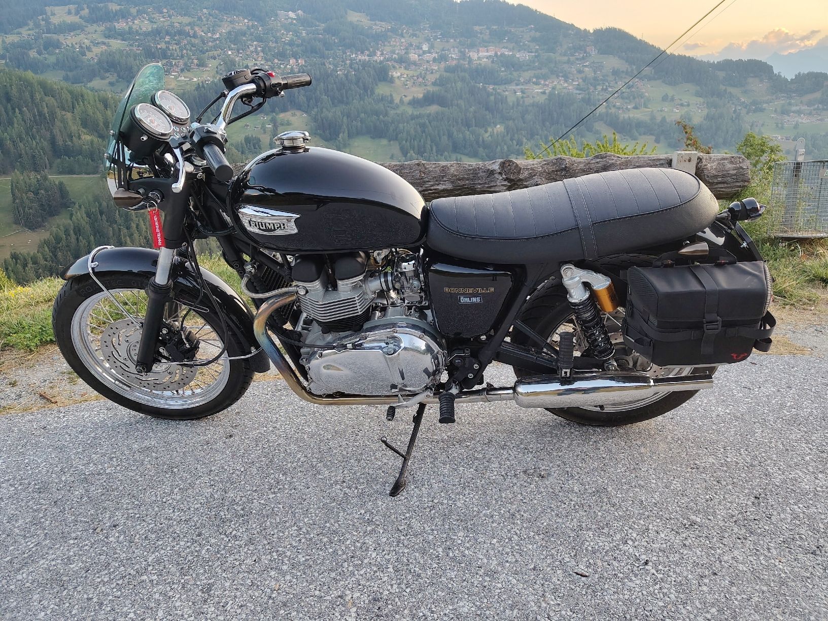 Triumph Strada: Triumph Bonneville 790 – Usato da Haute-Nendaz venduto da vin_fm7p 1