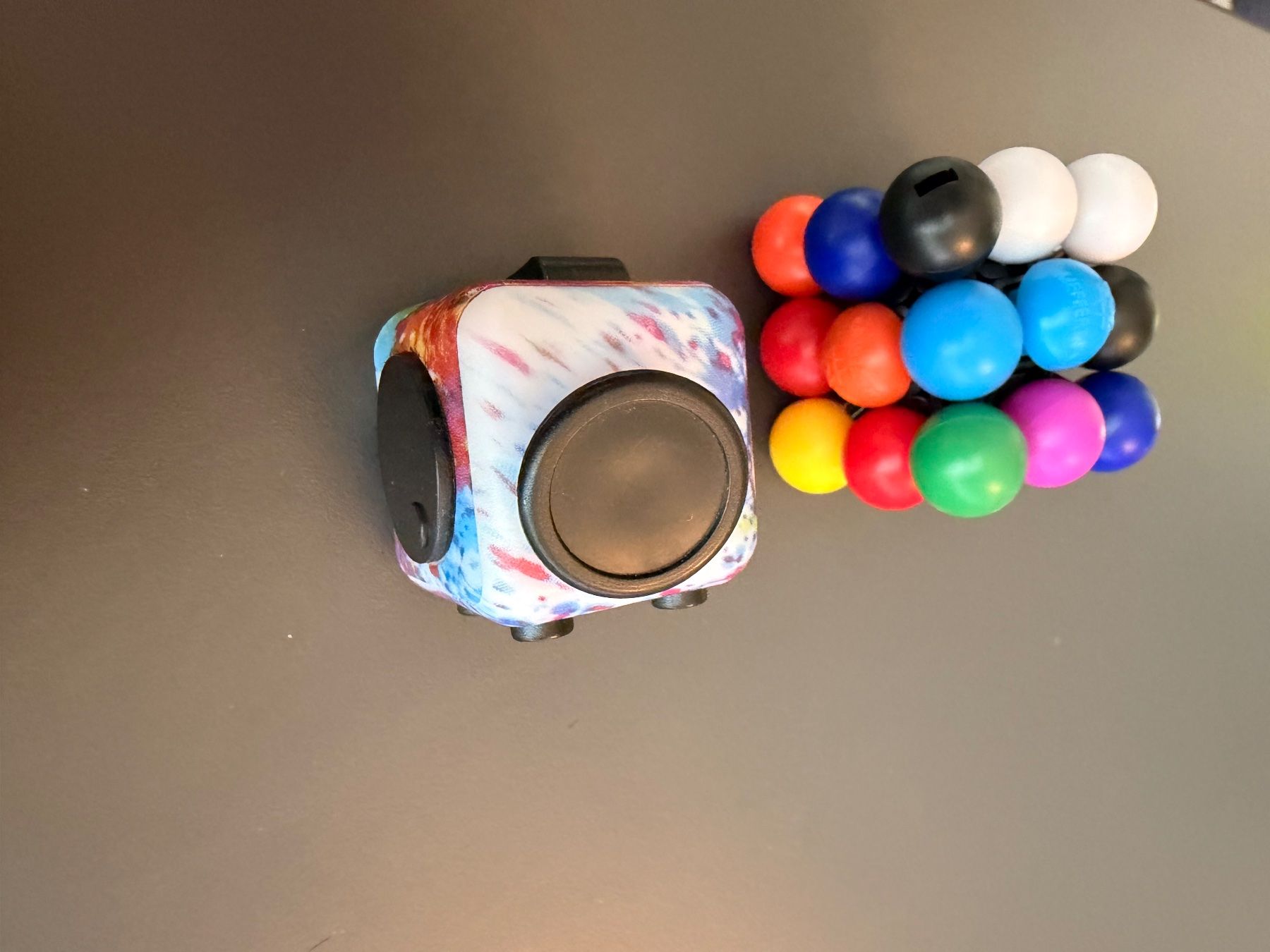 Jeux: mini rubik's cube + fidget – D'occasion à Cologny par mazen