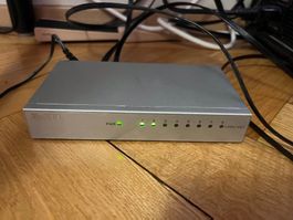Switch réseau Zyxel GS-108 / 8 ports Gigabit
