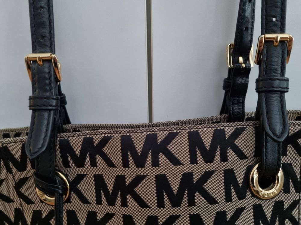 Michael Kors Taschen für Damen: Michael Kors Handtasche – Gebraucht aus Neuenegg von ChKa84 1
