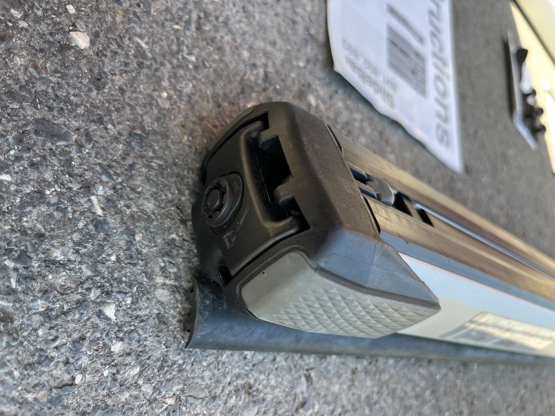 Thule Portapacchi: Thule Slide Bar 144 cm Dachträger-Traverse Paar – Usato da Mollis venduto da diligan 8