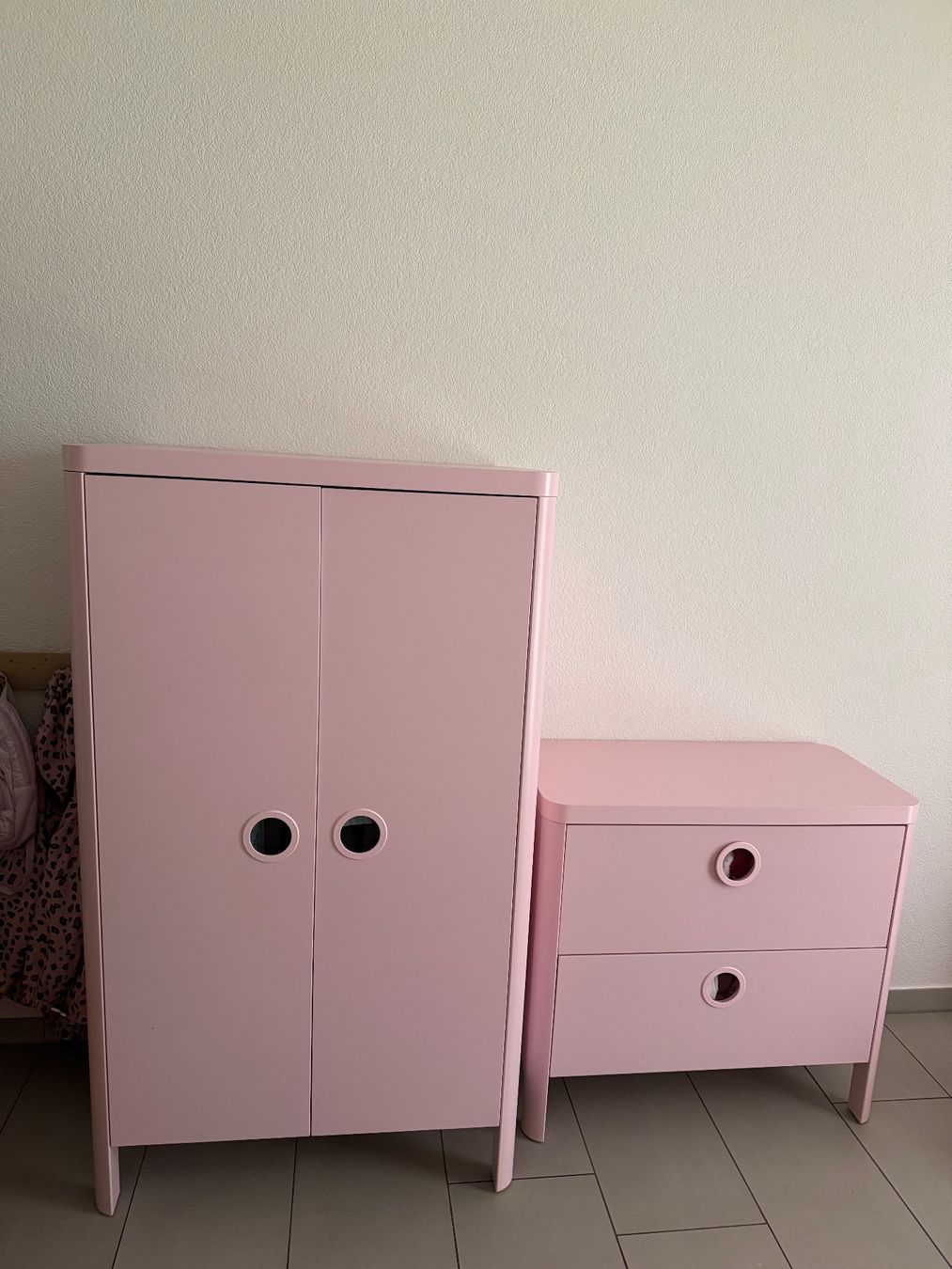 Ikea Schränke: Kleiderschrank rosa – Gebraucht aus Oberentfelden von Bibi_