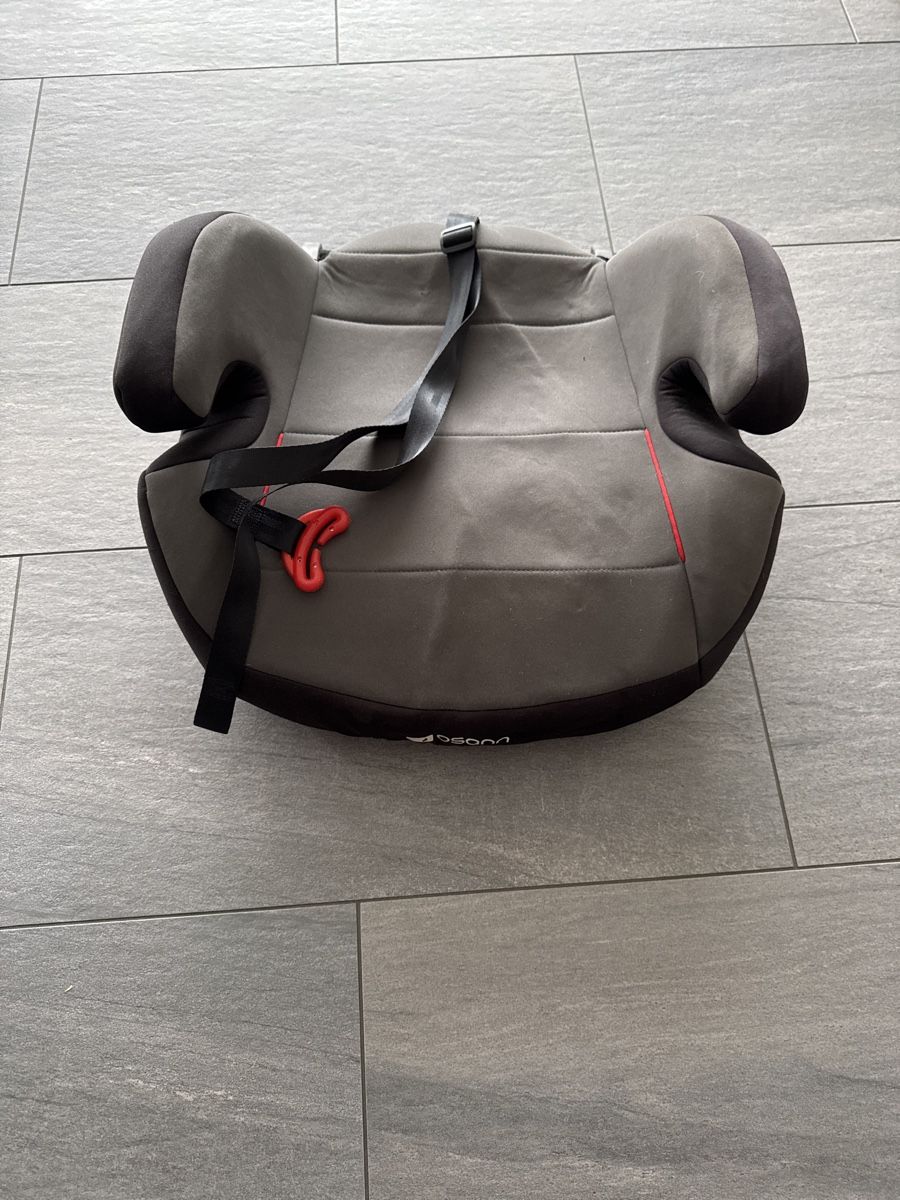 Osann Auto-Kindersitze: Kinder Boost 22-36 kg – Gebraucht aus Boll von AnaStassiya