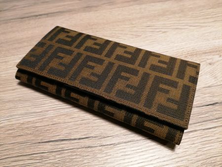 FENDI vintage wallet (Zucca collection)