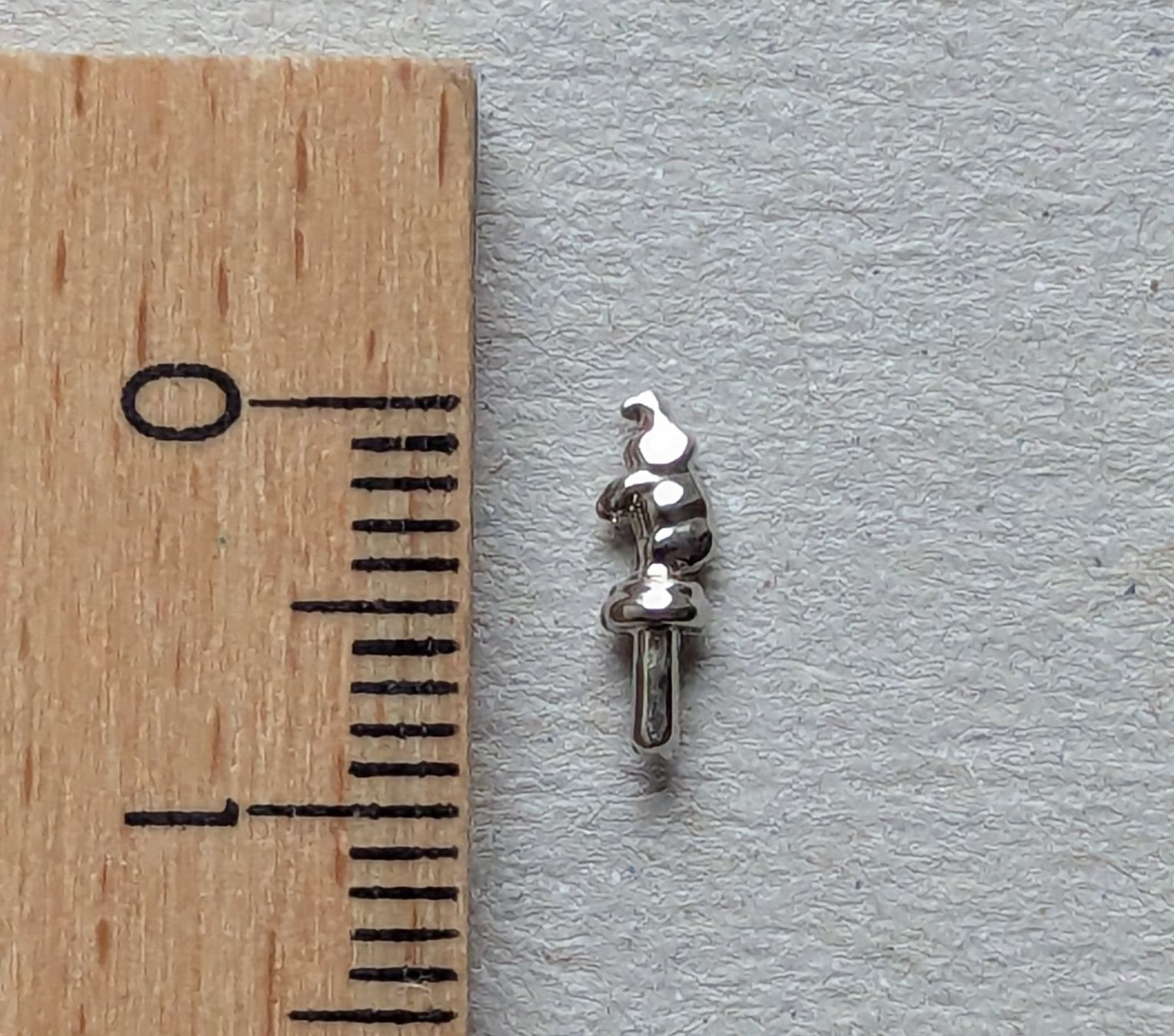 Zaugg Modellini d'auto: Bugatti Royale Kühlerfigur, a. Metall, Maßstab 1/43 – Nuovo e nell'imballaggio originale da Olten venduto da VanishingPoint.71 2