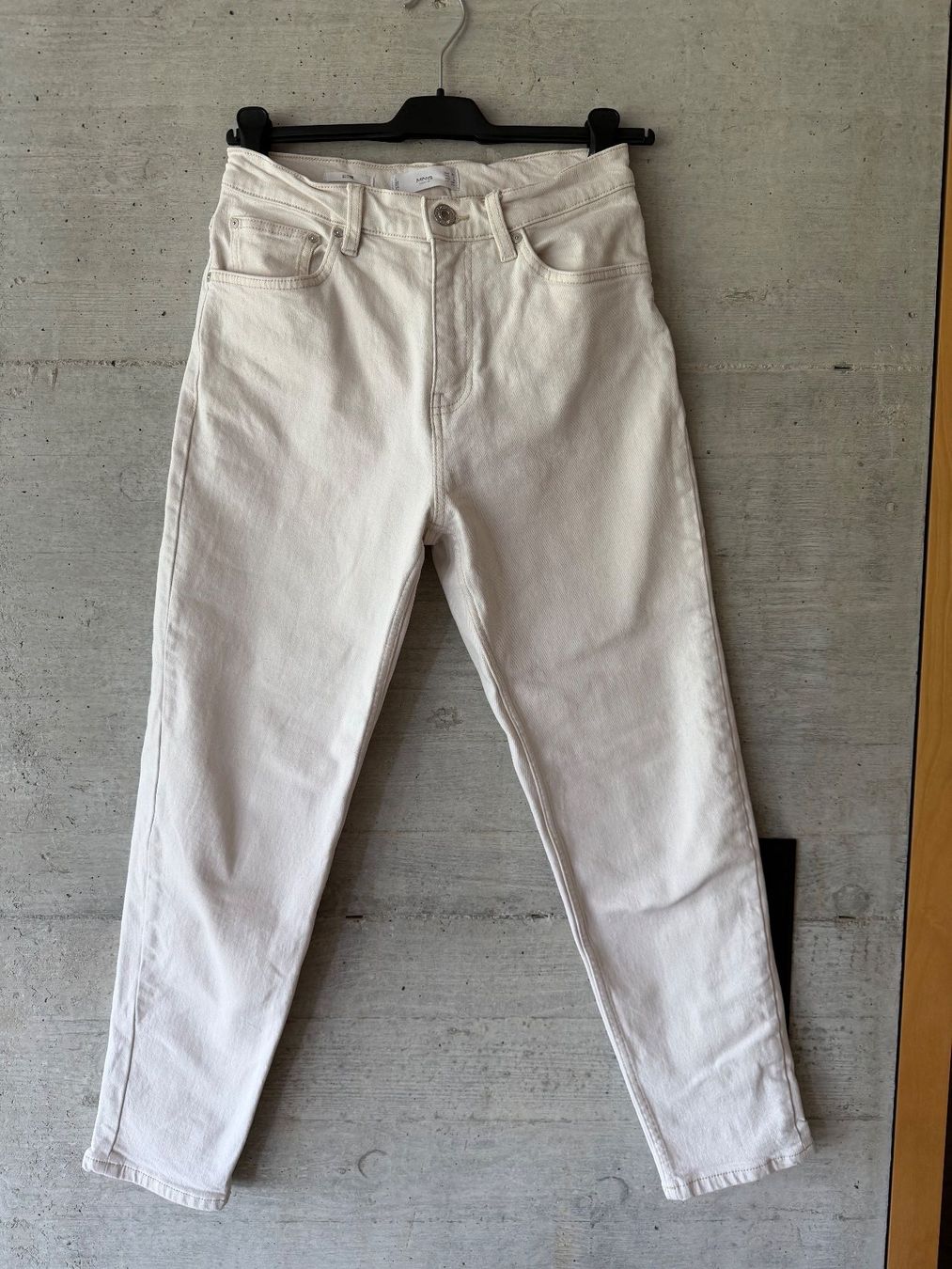 Mango Jeans: MANGO Mom Jeans (Slim Fit) – Usato da St-George venduto da alaixee 2
