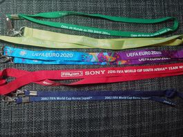 Lanières FIFA et UEFA diverses années lot 5 pièces