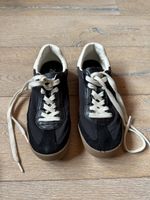 Great cool ZARA black sneakers. Size 39