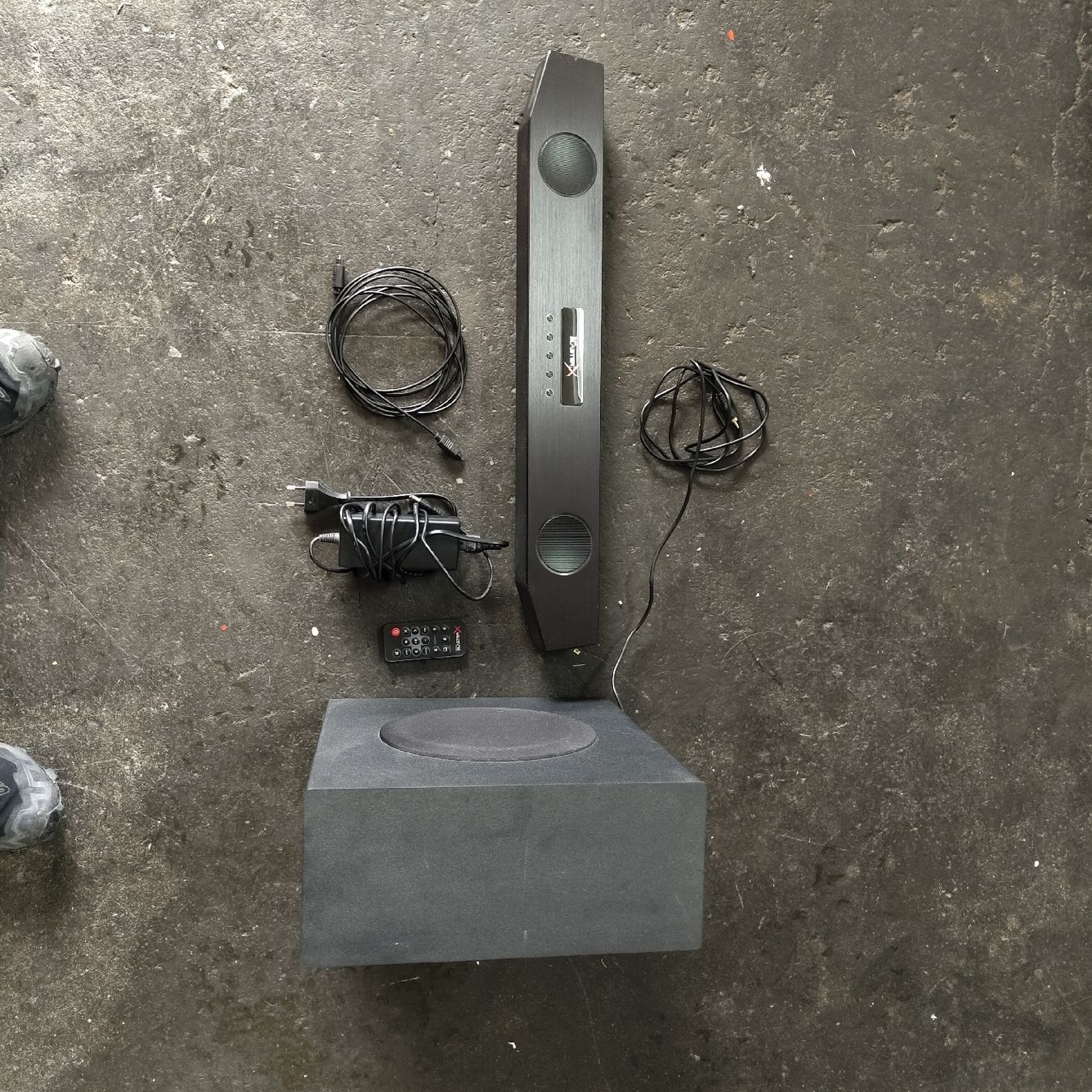 Creative Lautsprecher: Creative Sound BlasterX Katana – Gebraucht aus Berschis von Brambo00