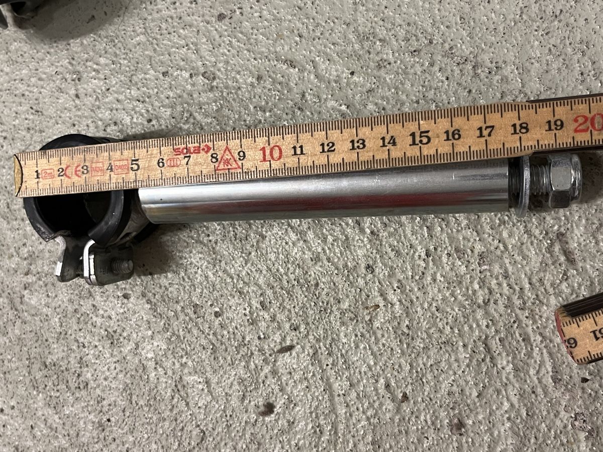 Eisenwaren: 15 Stk. Distanzstücke mit Schellen 19 cm – Gebraucht aus Rüti ZH von Walti0 5