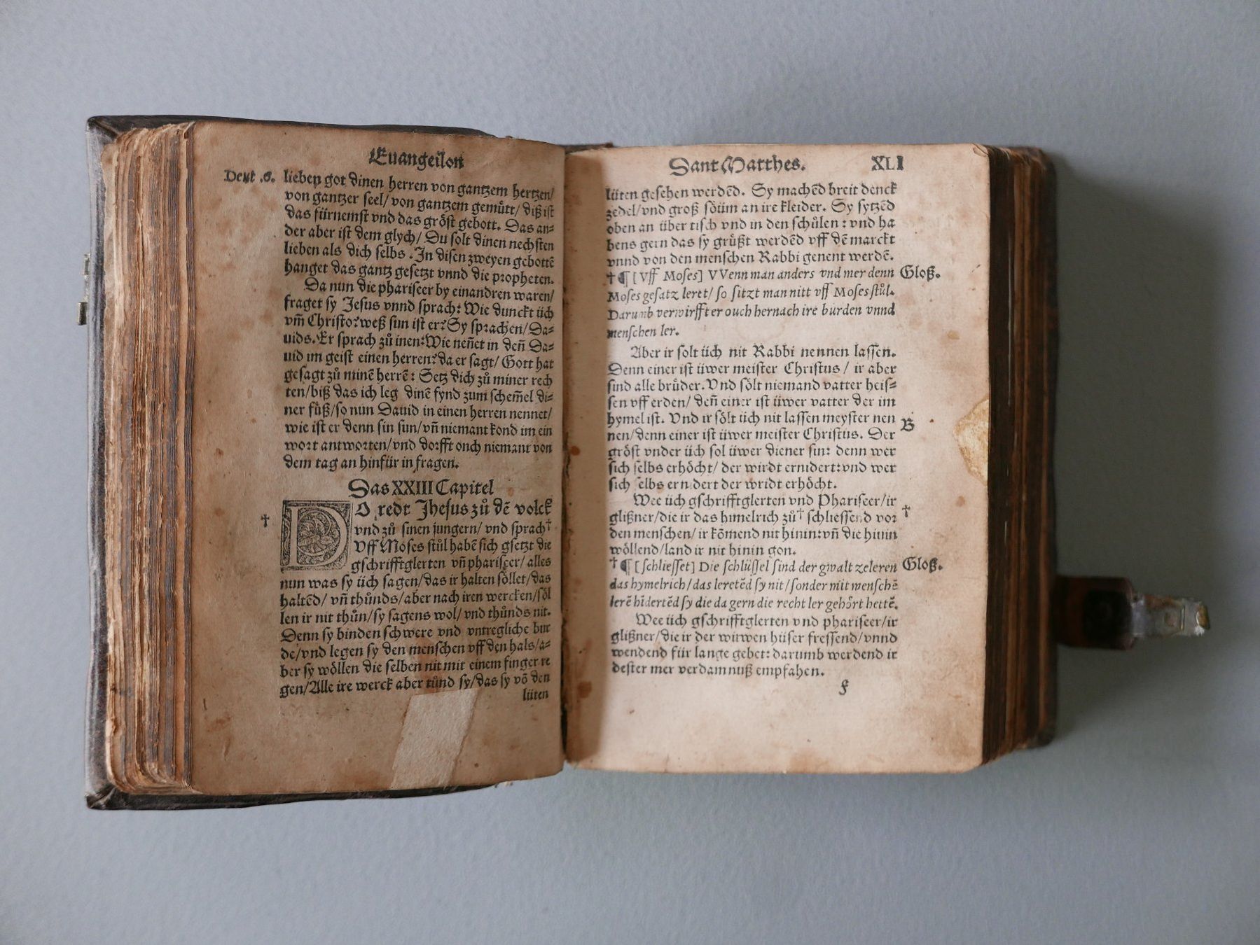 Libri: ANTIKES BUCH NEUES TESTAMENT – Usato da Balgach venduto da Zwischenraum 4