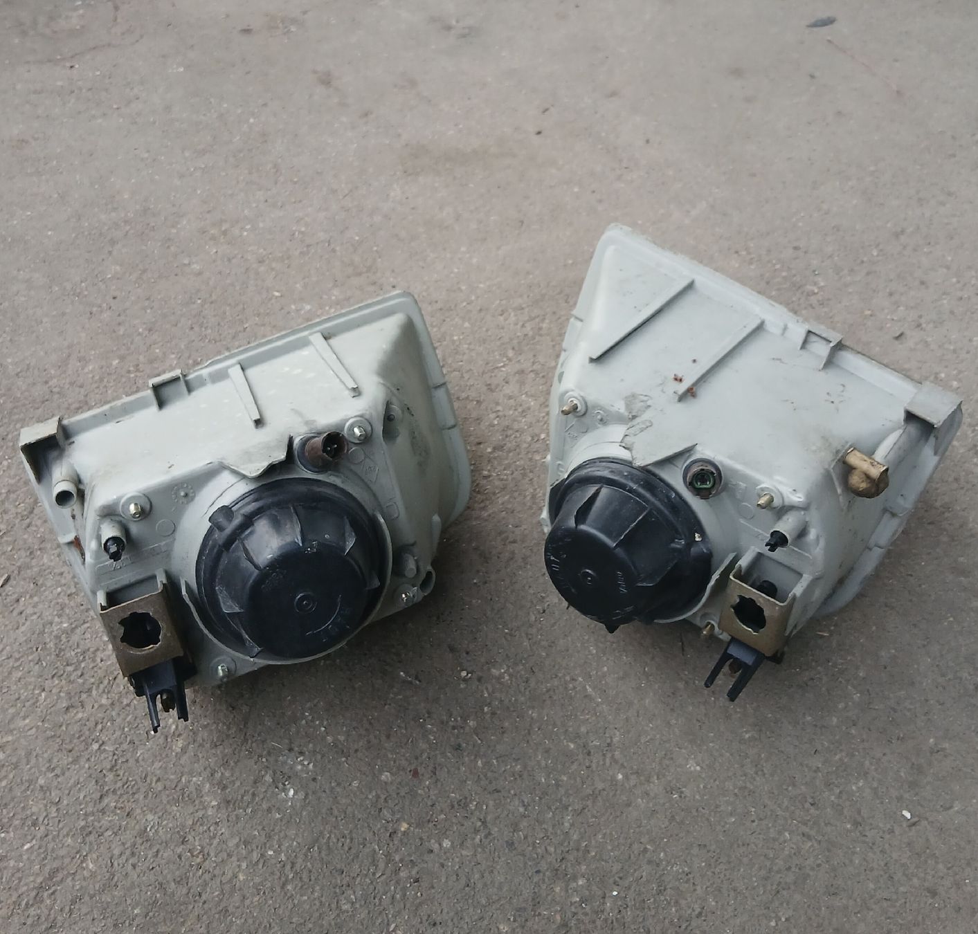 Fari: Phares Renault Express 1994-2001 – Usato da la heutte venduto da Auto-stock 1
