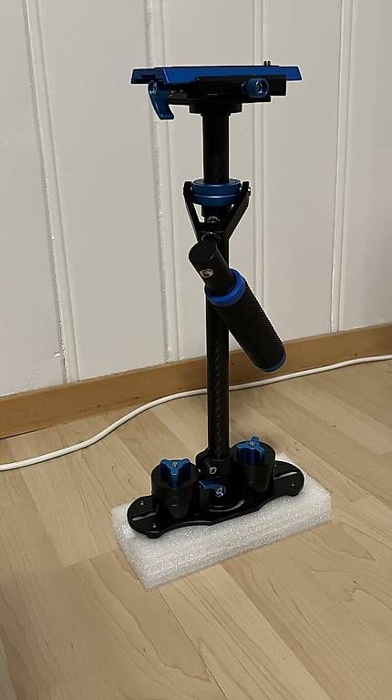 Treppiedi & Teste: NEEWER Steadycam Schwebestativ – Usato da Arbon venduto da Flex66 2