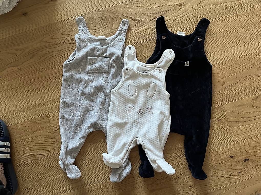 Lotti & Set di vestiti: Gr. 50/56 Kleiderpaket Herbst Mädchen – Usato da Toffen venduto da Jay_Suki 1