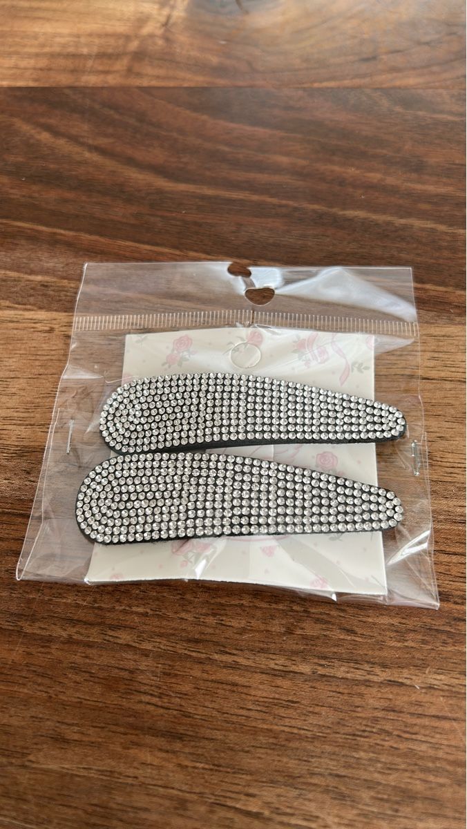 Accessori per capelli: Funkelnde Haarspangen mit Strass - Das perfekte Accessoire – Nuovo e nell'imballaggio originale da Rupperswil venduto da Birke11