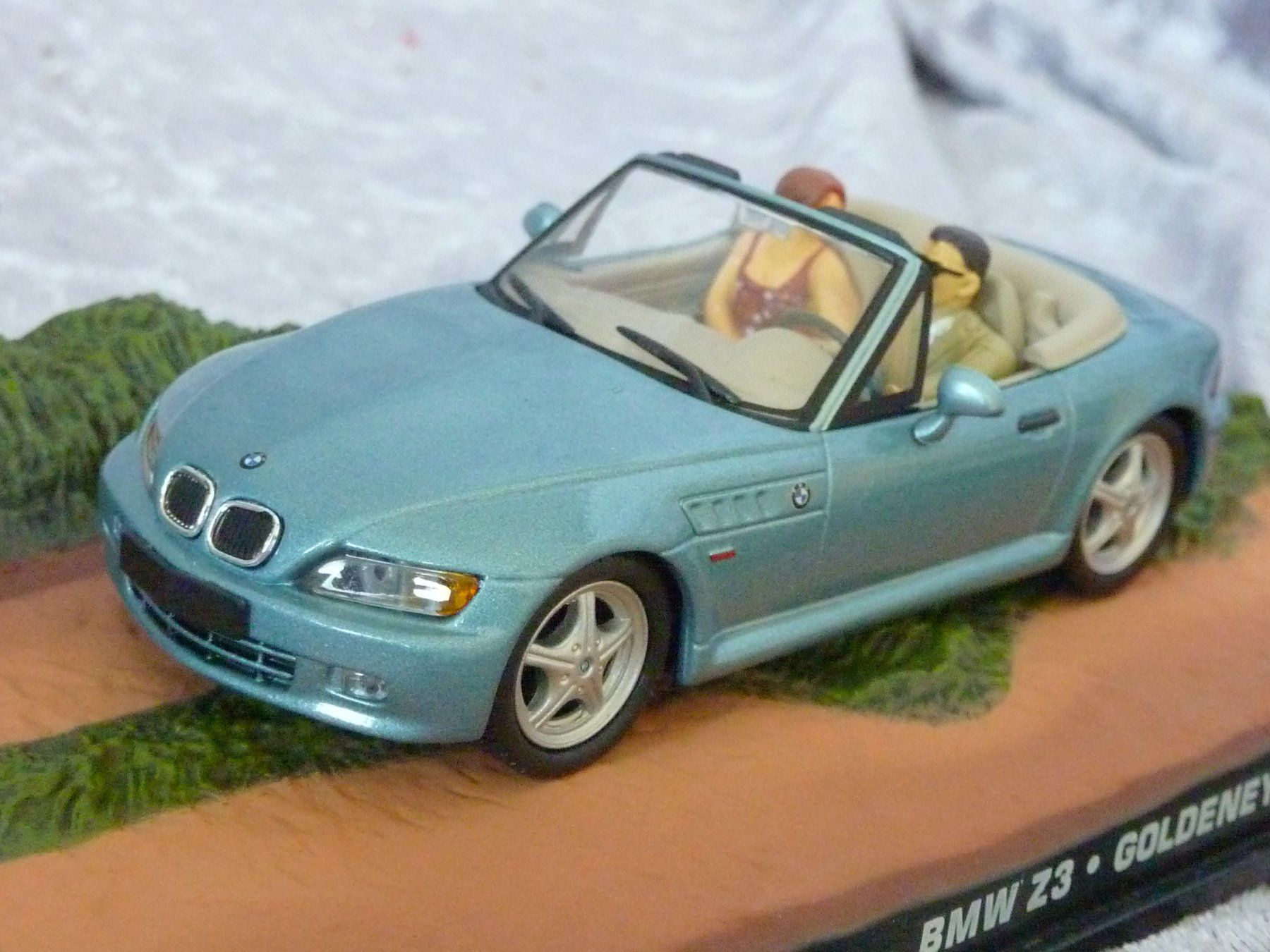 BMW Modellautos: BMW Z3 James Bond 1:43 – Neu (gemäss Beschreibung) aus Dürrenäsch von modellautos4you 1