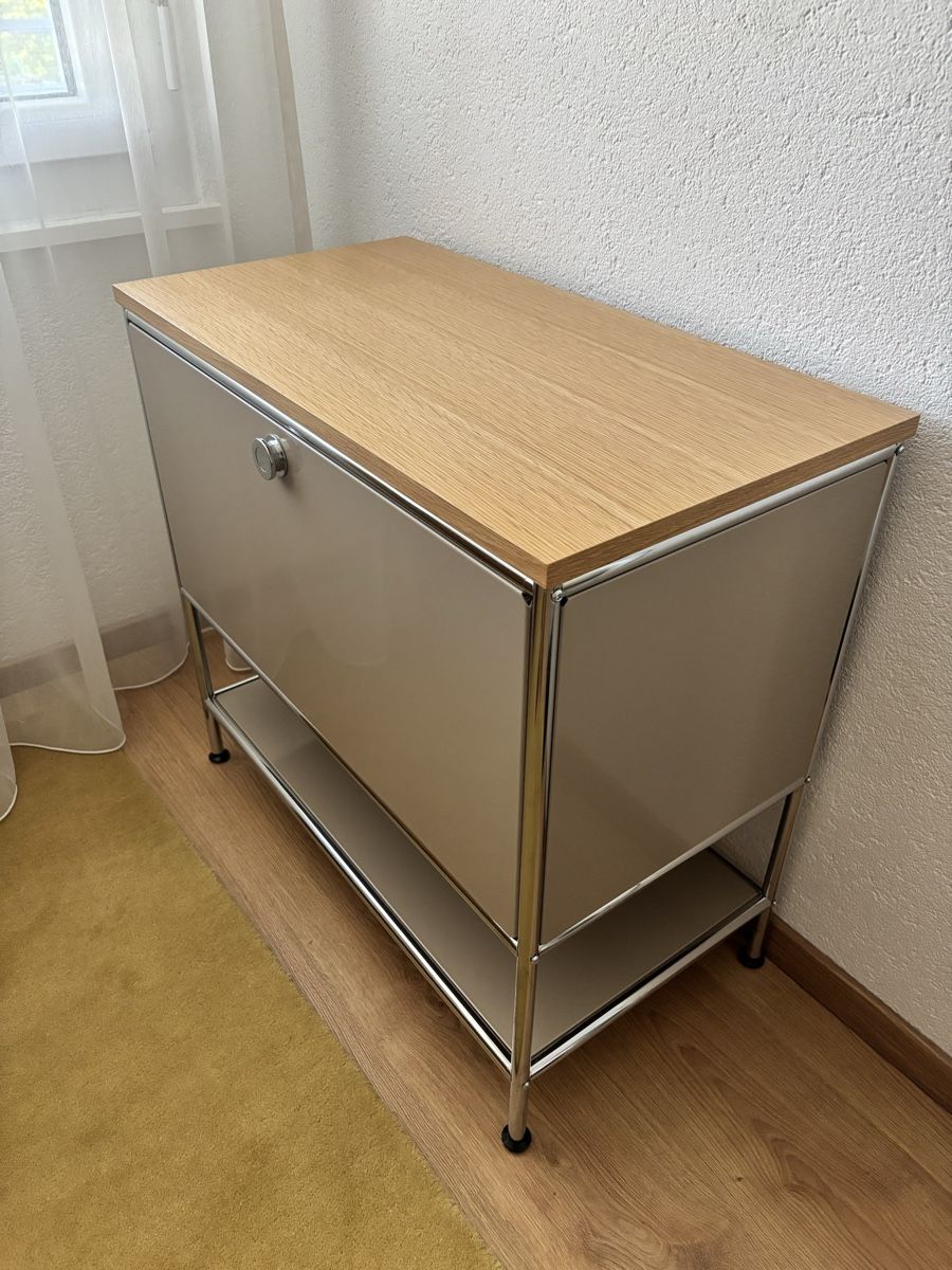 Cassettiere: Sideboard Metall CN3 mit 1 Klappe, taupe – Nuovo (secondo la descrizione) da Deitingen venduto da neroasdf 2