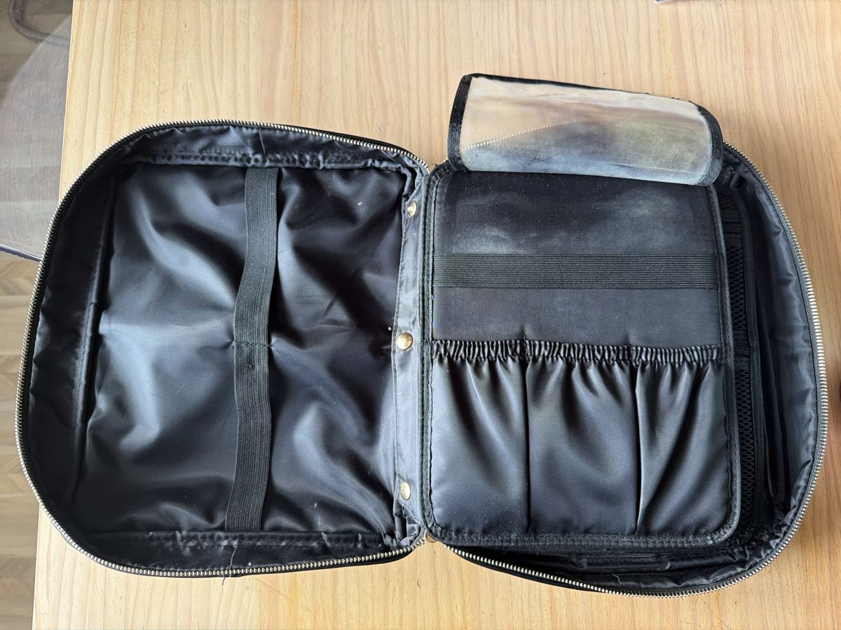 Custodie per cosmetici: Jubelist Necessaire schwarz mit vielen Fächern – Usato da Buchberg venduto da Loop_x3 1