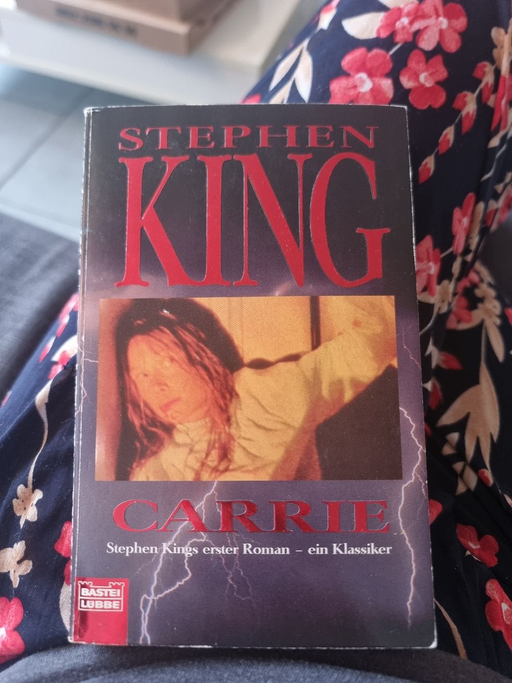 Libri: Buch "Carrie" von Stephen King – Usato da Derendingen venduto da Sarah.jana