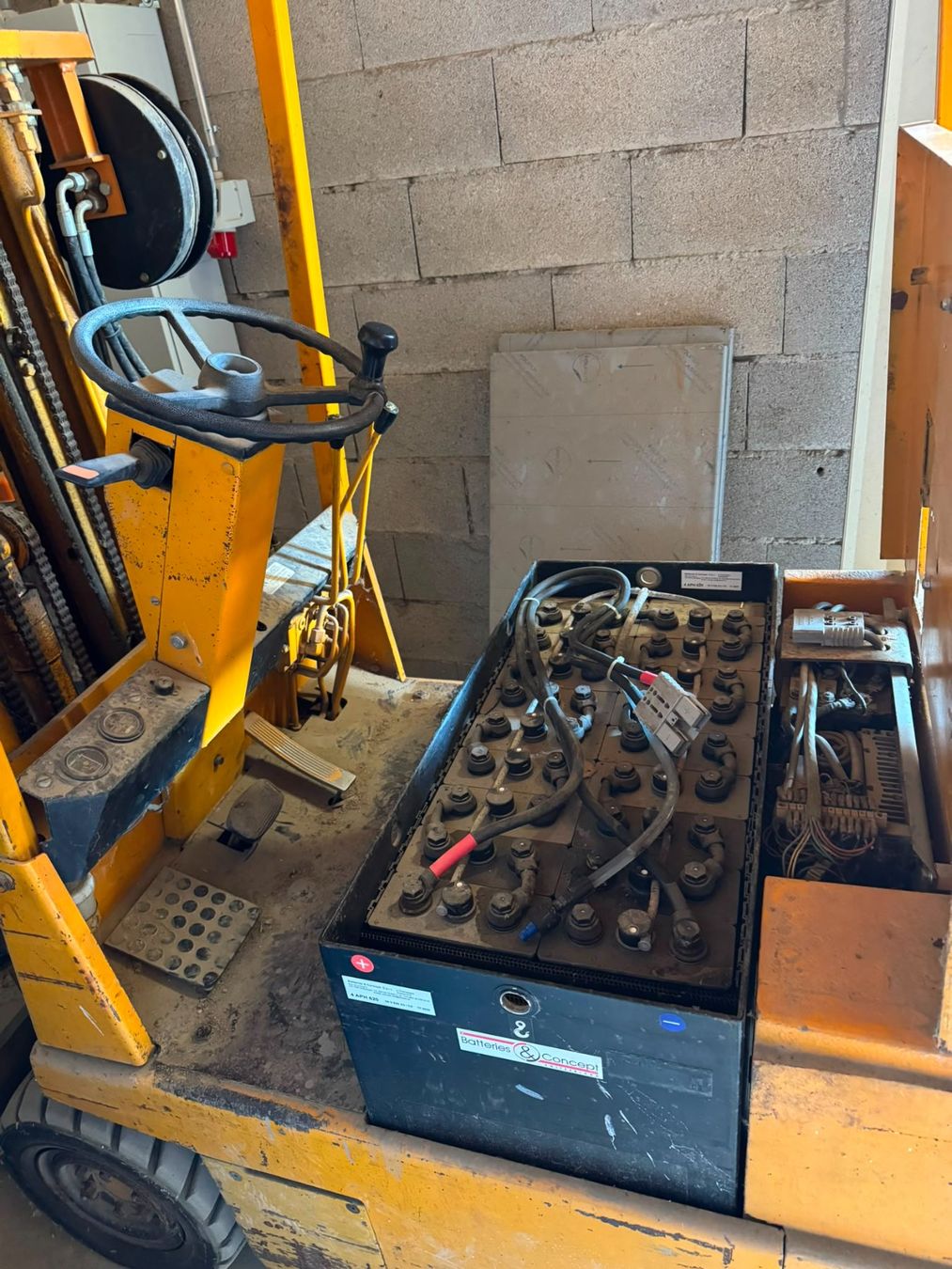 Carrelli elevatori e a forche: Élévateur électrique 1500kg – Usato da Orzens venduto da FredMon01 2