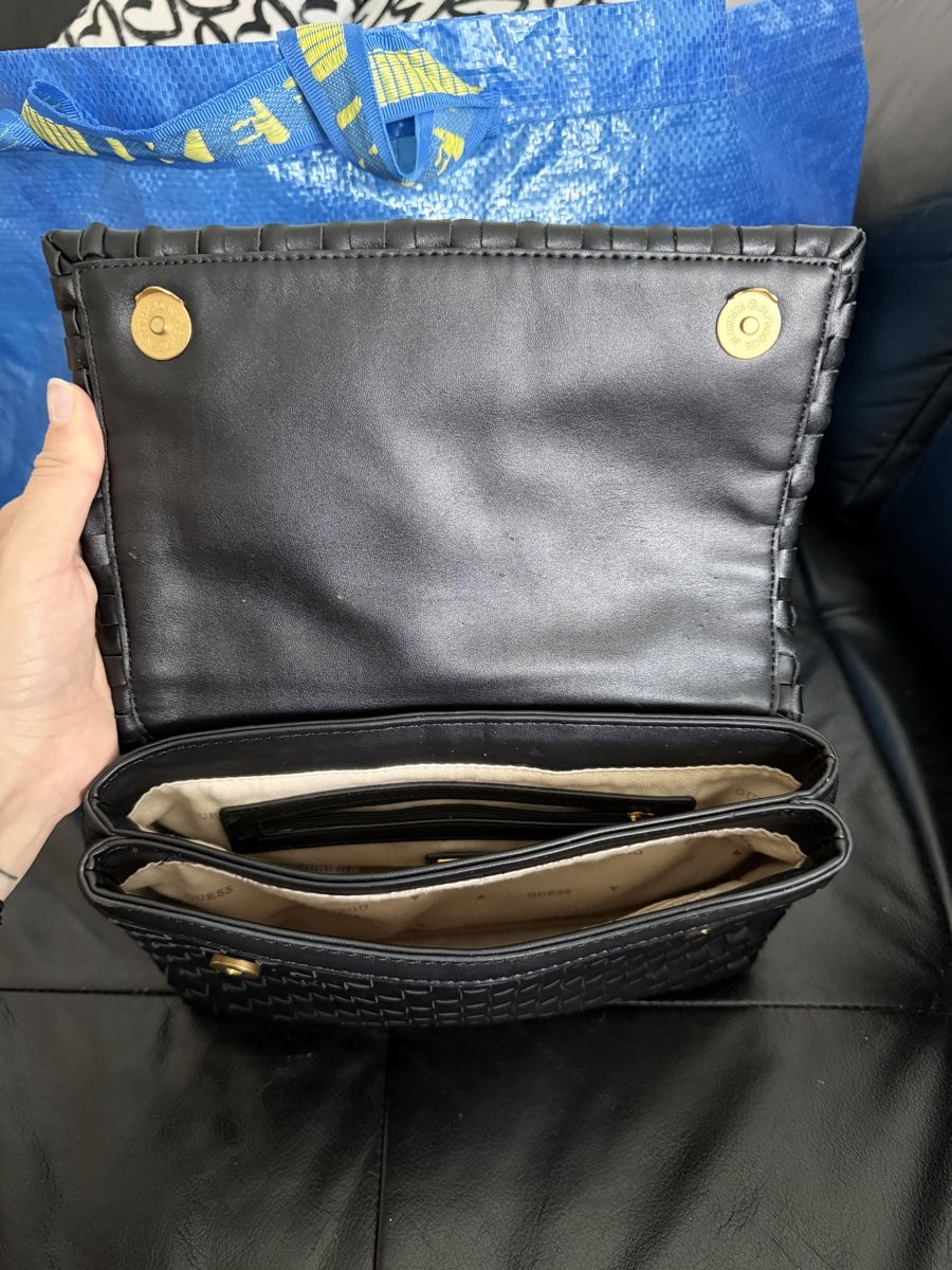 Guess Borse da donna: Guess Tasche schwarz – Usato da Emmenbrücke venduto da jel_zy5s 1
