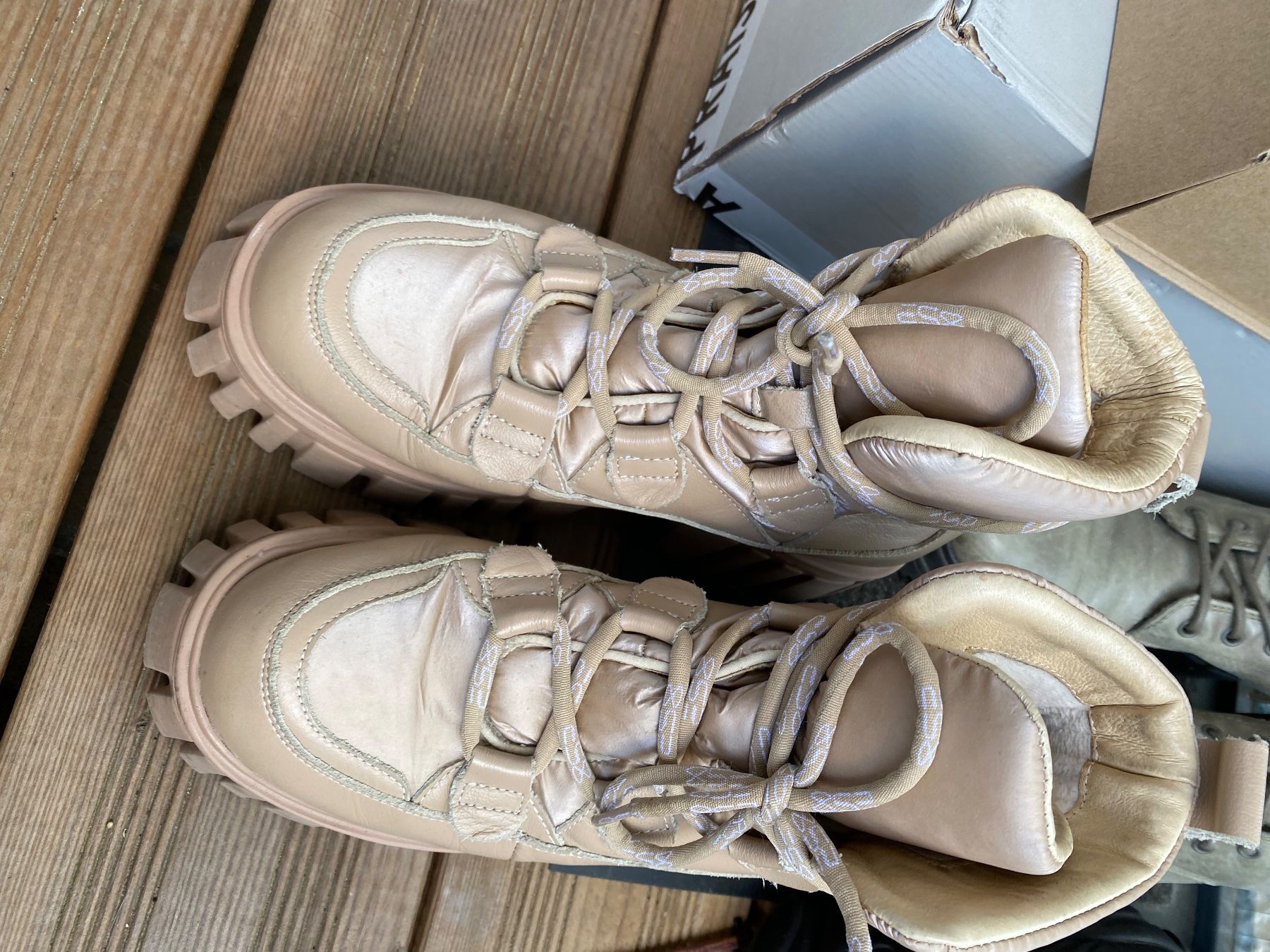 Damenschuhe: leder sneaker 39(24,5) – Gebraucht aus Bern von ann_2ygd