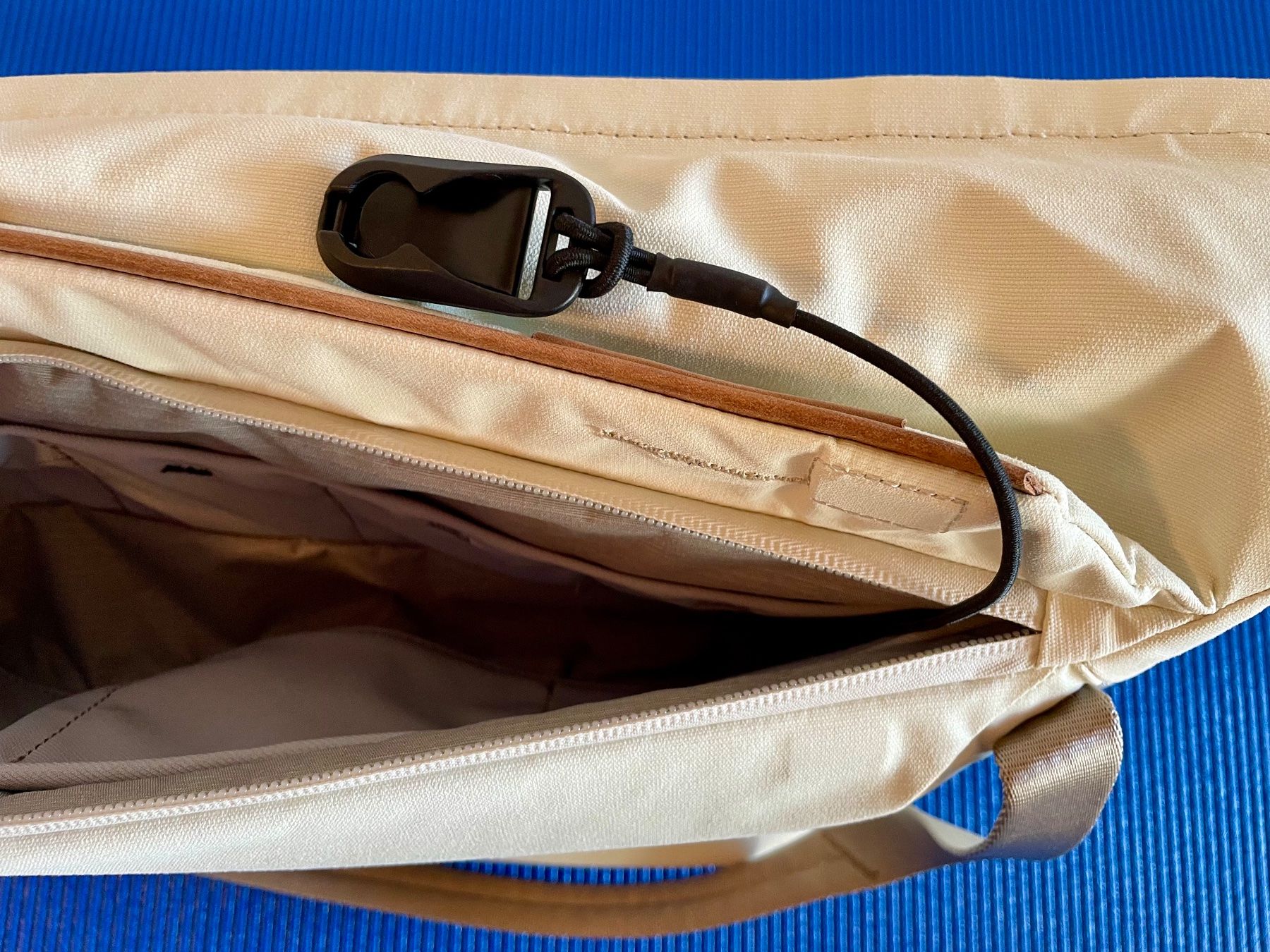 Sacs: PeakDesign - Everyday Tote 15l V2 Bone – D'occasion à Villars-sur-Glâne par ma.bo 3