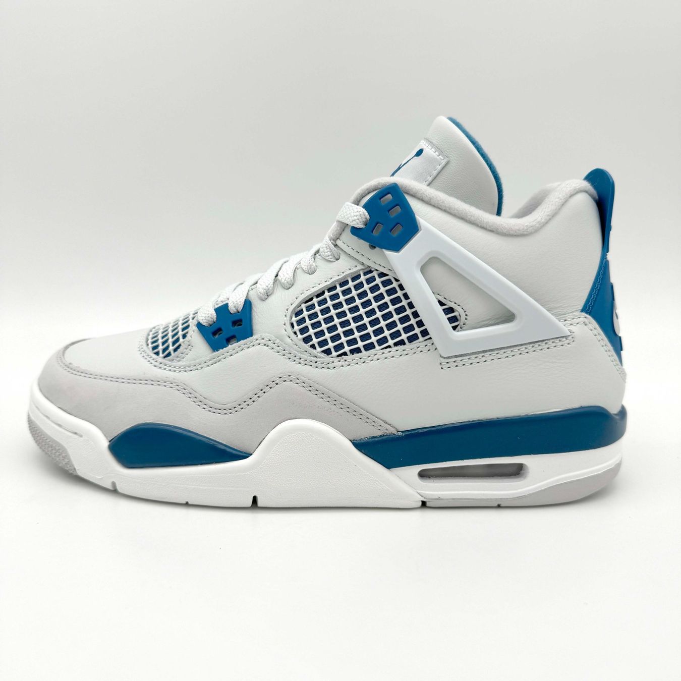 Jordan Scarpe da uomo: Jordan 4 Retro Military Blue EU 44 – Nuovo e nell'imballaggio originale da Buochs venduto da MW_Sneakergoods
