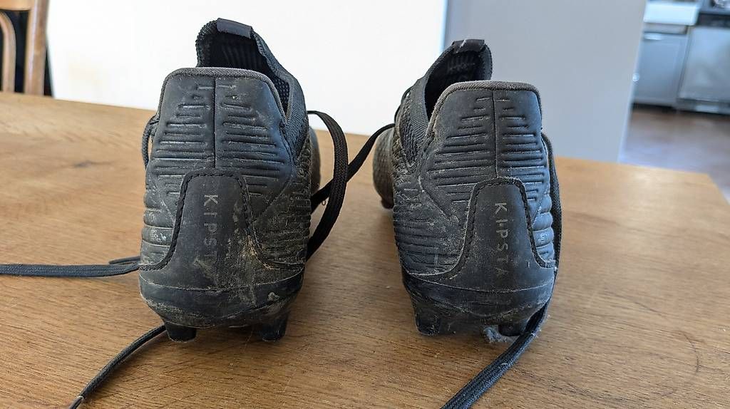 Scarpe da uomo: Chaussure de Foot taille 39 – Usato da Renens VD venduto da arochat 2