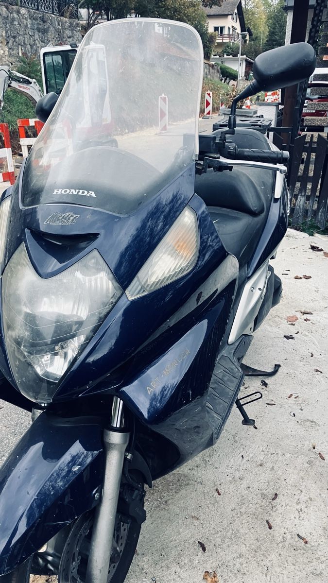 Honda Scooter: Scooter Honda 600  – Usato da Boveresse venduto da isa_597d 1