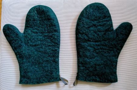 Ofenhandschuhe aus gefilzter Wolle - Tannengrün