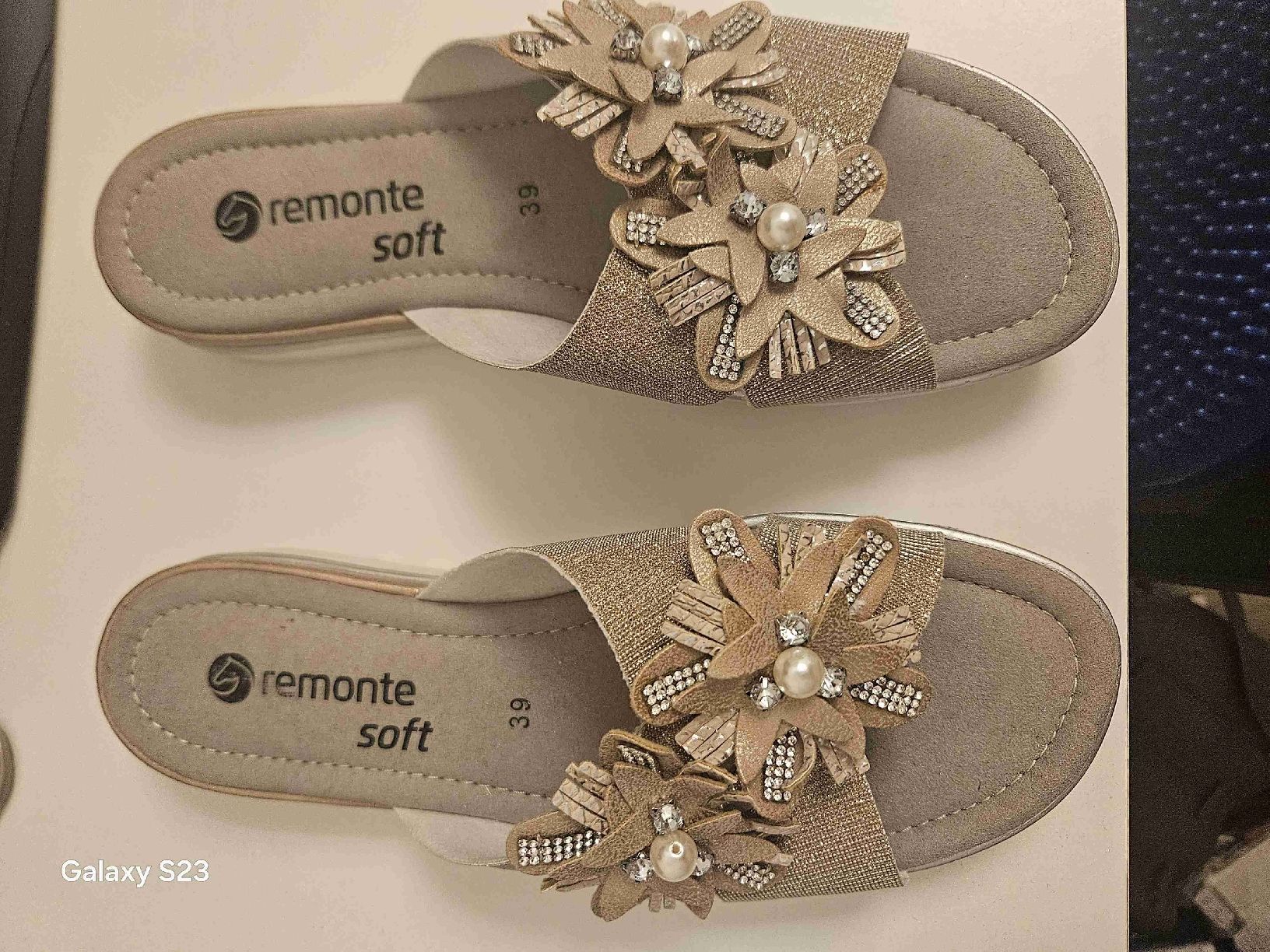 Scarpe da donna: Remonte Soft Pantoletten - 39 – Usato da Bünzen venduto da Milly32