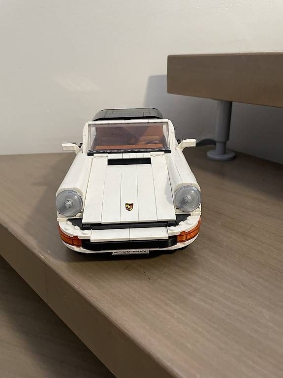 Lego Kit di costruzioni: LEGO Porsche 911 Targa 10295 – Usato da Vésenaz venduto da Nephrax 3