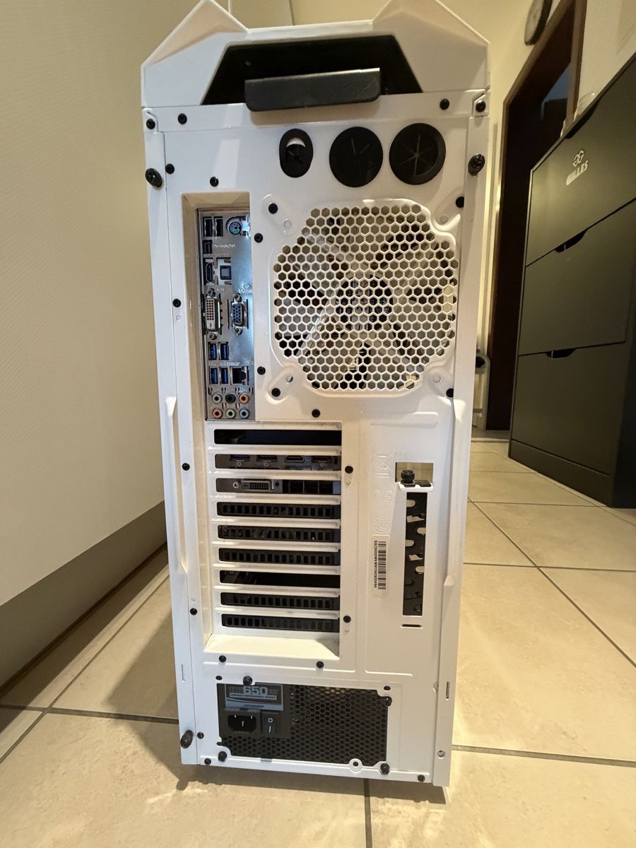 PC: Ancien pc gaming à vendre  – Usato da Savigny venduto da Alt_h7v9 4