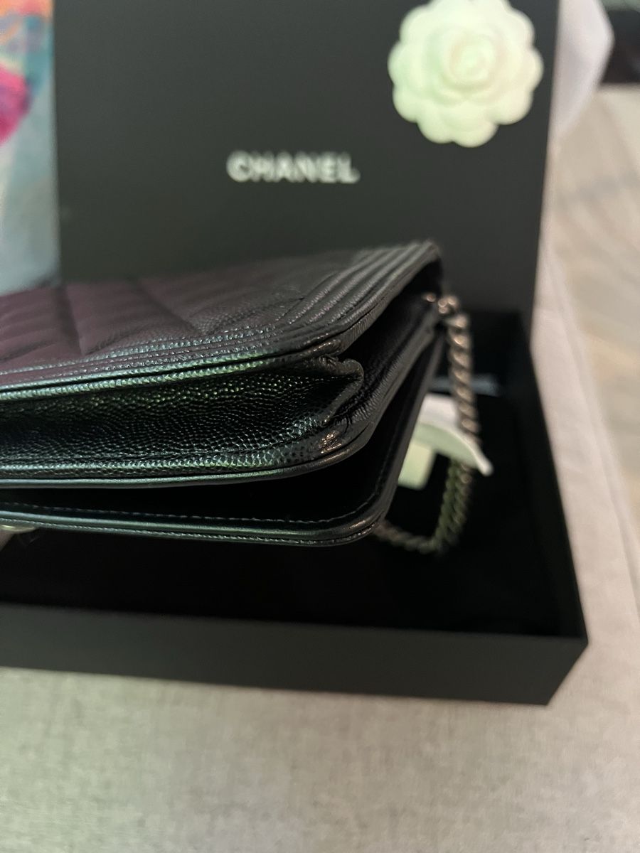 Chanel Portafogli: BOY CHANEL Wallet On Chain – Nuovo (secondo la descrizione) da Zürich venduto da mfc_d6rv 4