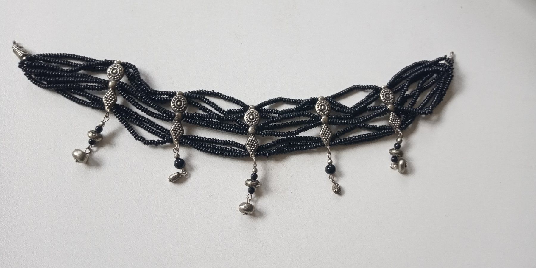 Catenine: Antike Kette Choker schwarze Perlen Gothik Gothic Boho Ethno – Usato da St. Gallen venduto da Hereplaysmusic 3