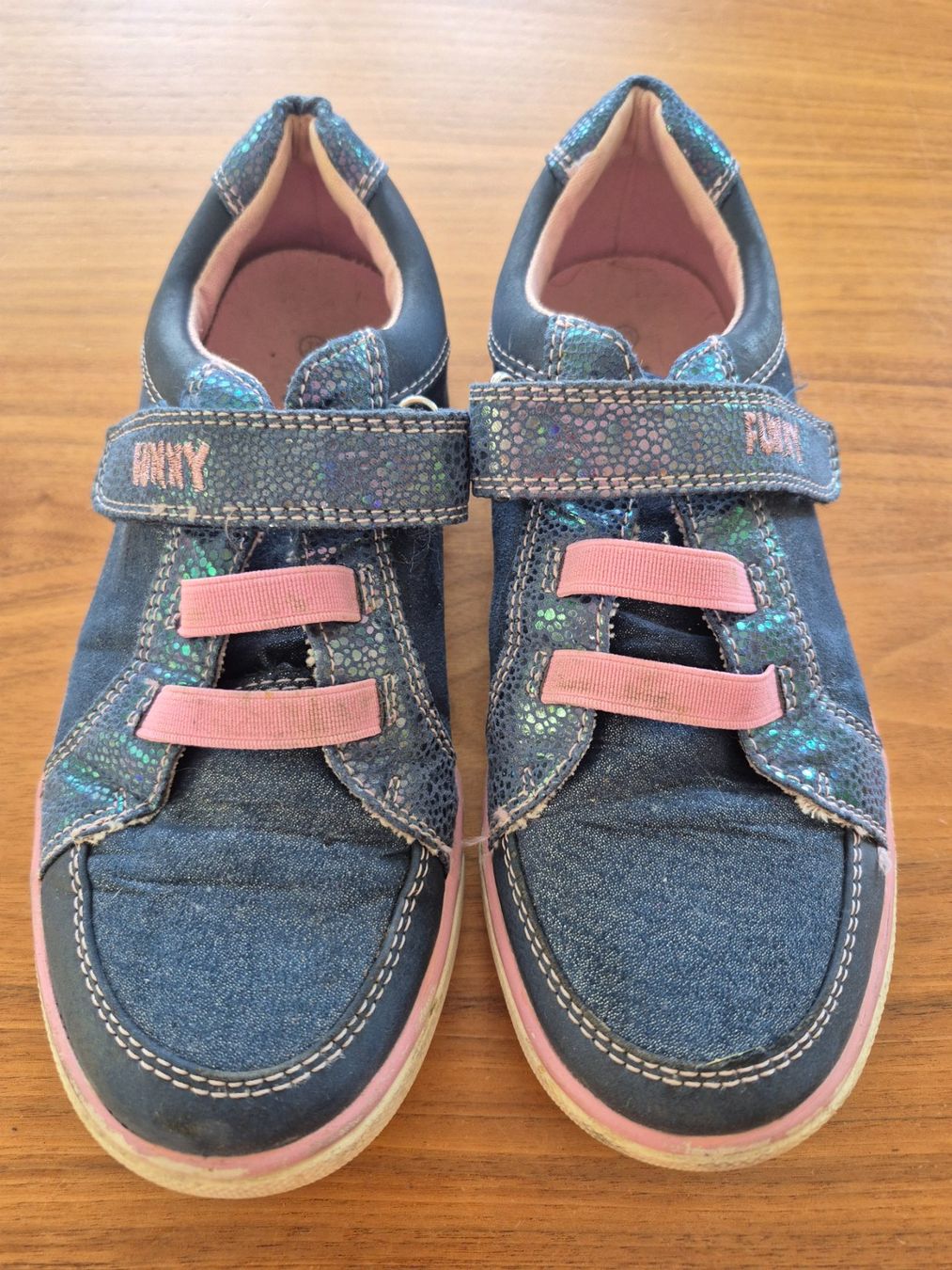 Schuhe für Mädchen: Freizeitschuhe, Halbschuhe Gr. 33 – Gebraucht aus Lengnau AG von Mefari