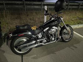 Harley-Davidson Softail DeuceMotorrad schwarz gut erhalten