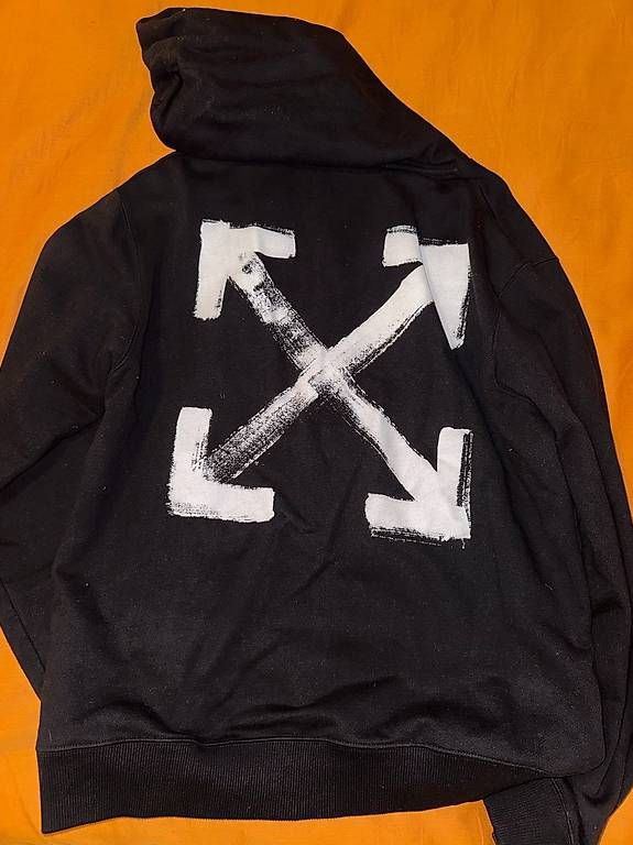 Pulls & Sweat-shirts: Off White Pullover Taille L – D'occasion à Genève par gae_5vrx 1