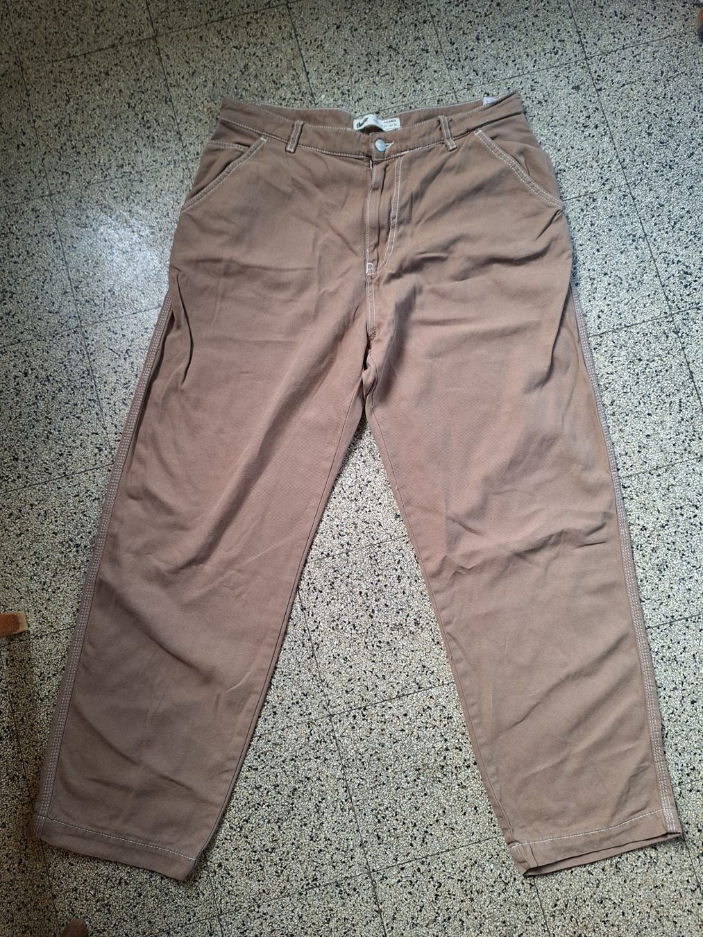 Pull&Bear Jeans: Jeans beige terracotta Pull & Bear US34 – D'occasion à Carouge GE par lor_m8jm