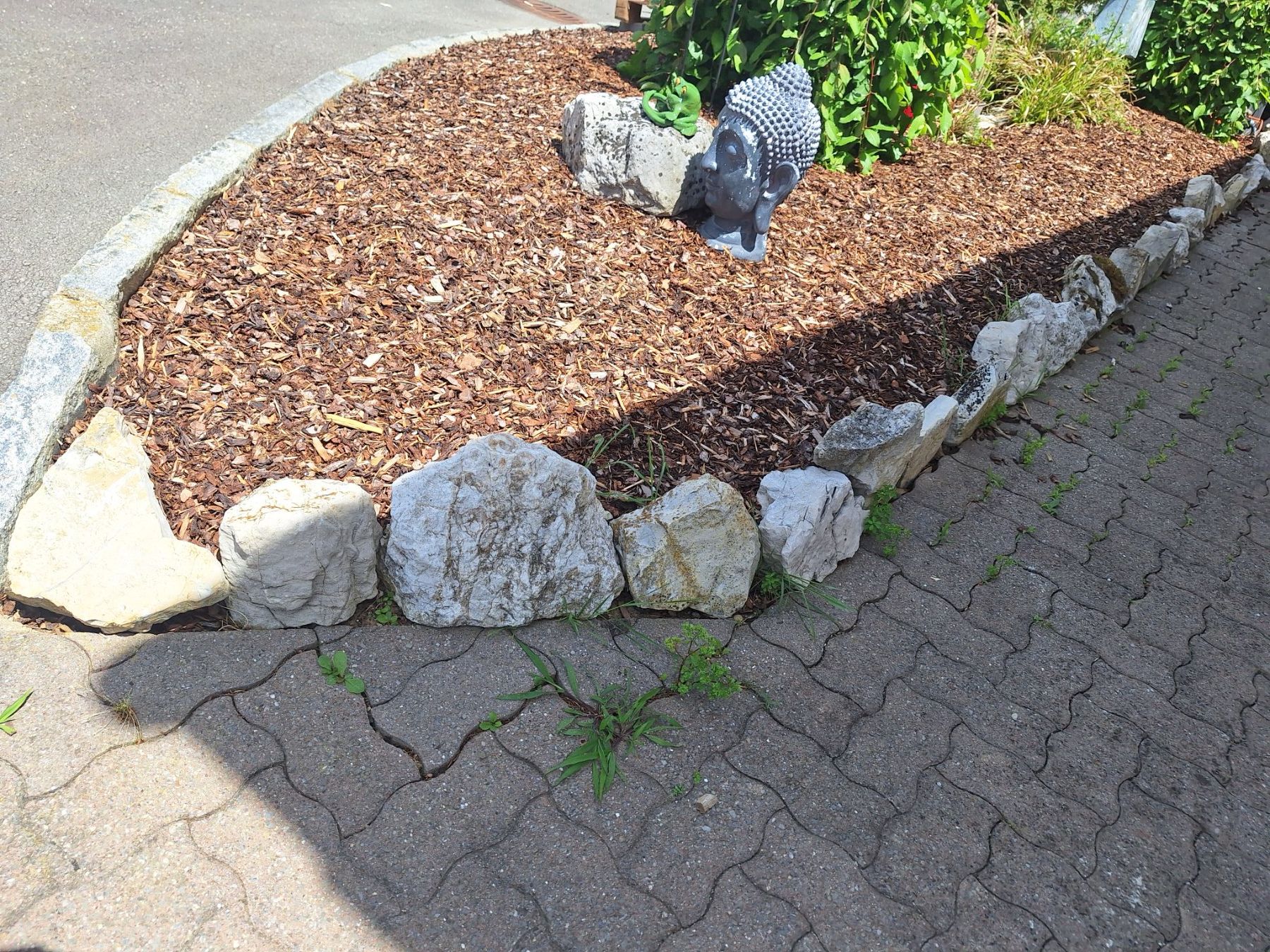 Pietre & tegole: Gartendekoration:Alpenkalksteine? – Usato da Grenchen venduto da Schoggijoghurt