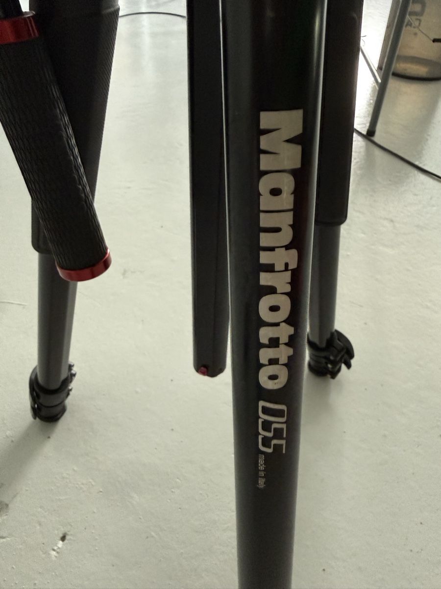 Manfrotto Trépieds & Accessoires: Mafrotto 055 Stativ – D'occasion à Aarau par fre_spg9 3