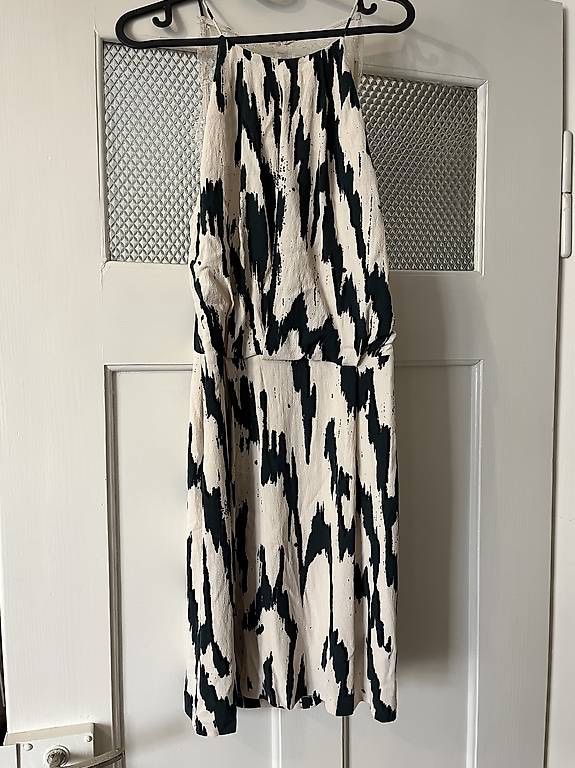 Samsøe Samsøe Vestiti: Kurzes Kleid Samsoe Samsoe, L, weiss gemustert – Usato da Zürich venduto da ialynn
