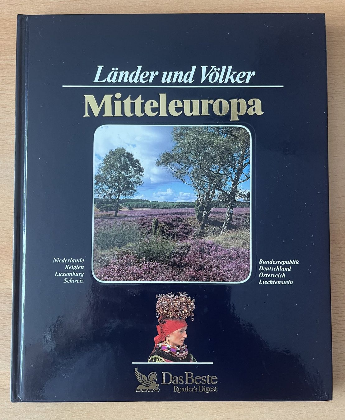 Libri: Länder und Völker - Mitteleuropa – Usato da Lausen venduto da Mondeo10628